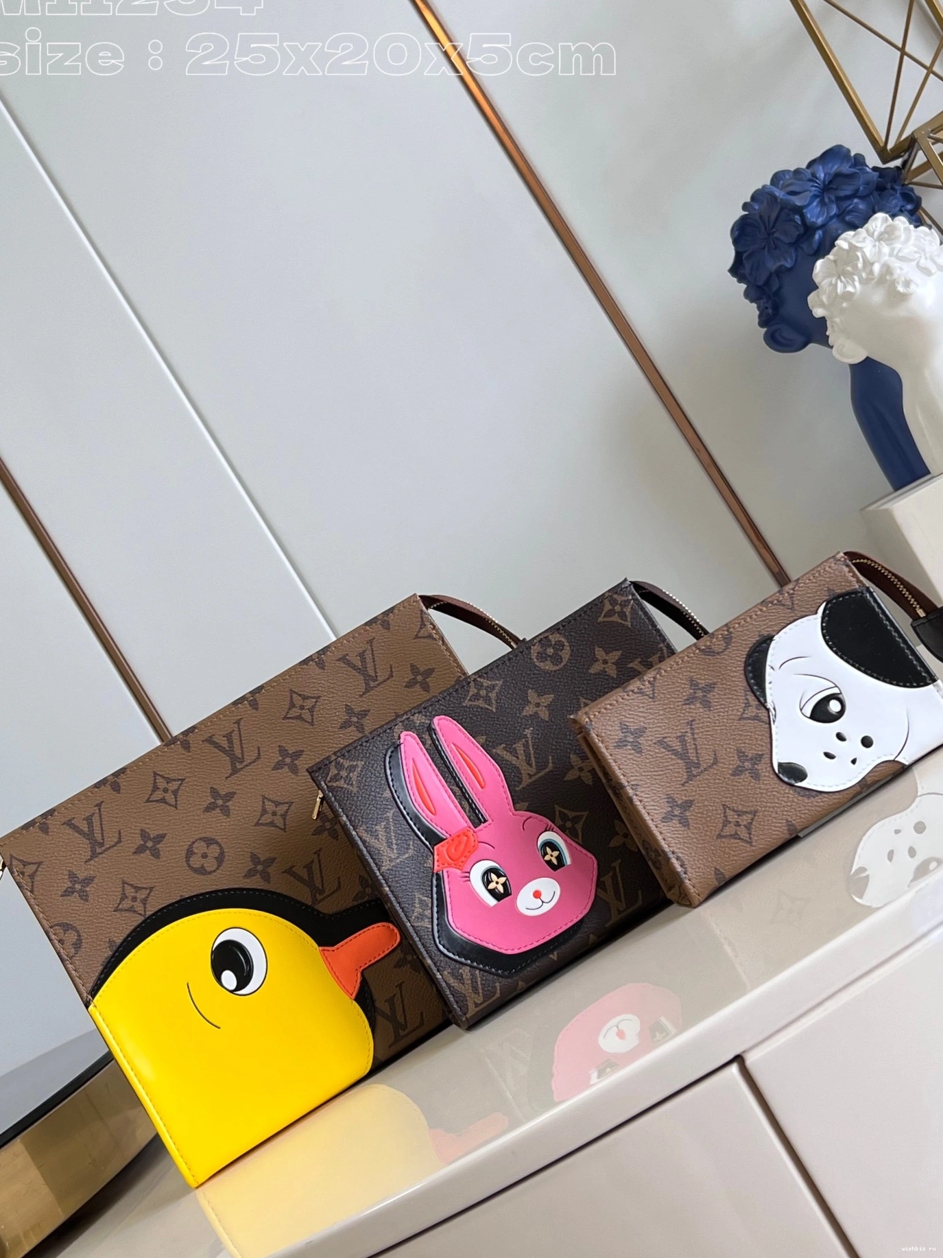 WIS Pouch-25*20*5.5cm LOUIS Toilet VUITTON Trio 0811